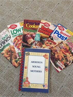 Seven Paperback Cookbooks Betty Crocker Aberdeen Mothers Lot